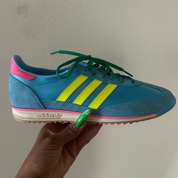 Adidas Turquoise and Lime Green Trainers - Picture 1 of 4